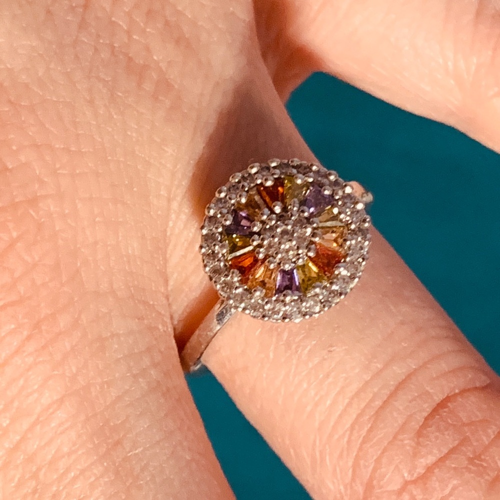 Fashion ring